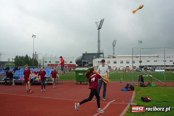 Zdjęcie w galerii na portalu naszraciborz.pl: Uczniowie z Tworkowa na mityngu w Ostrawie wiadomości z regionu