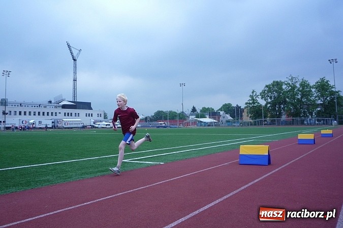 Zdjęcie w galerii na portalu naszraciborz.pl: Uczniowie z Tworkowa na mityngu w Ostrawie wiadomości z regionu