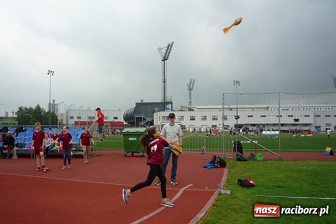 Zdjęcie w galerii na portalu naszraciborz.pl: Uczniowie z Tworkowa na mityngu w Ostrawie wiadomości z regionu