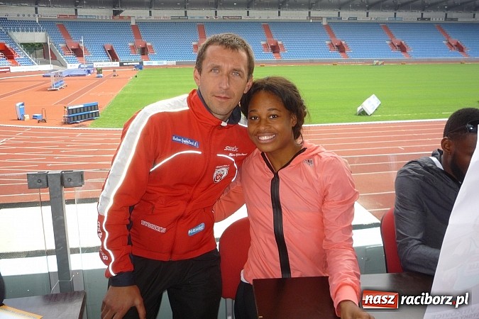 Zdjęcie w galerii na portalu naszraciborz.pl: Uczniowie z Tworkowa na mityngu w Ostrawie wiadomości z regionu