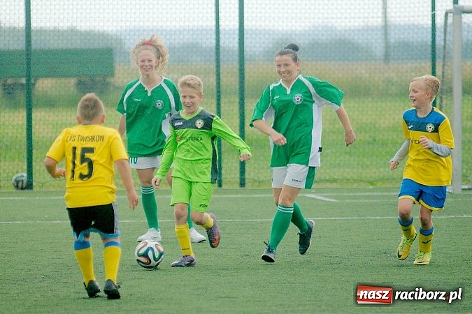 Zdjęcie w galerii na portalu naszraciborz.pl: Podsumowanie sezonu w Tworkowie. Orliki i trampkarze lepsi od rodziców wiadomości z regionu