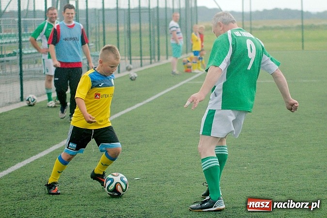 Zdjęcie w galerii na portalu naszraciborz.pl: Podsumowanie sezonu w Tworkowie. Orliki i trampkarze lepsi od rodziców wiadomości z regionu