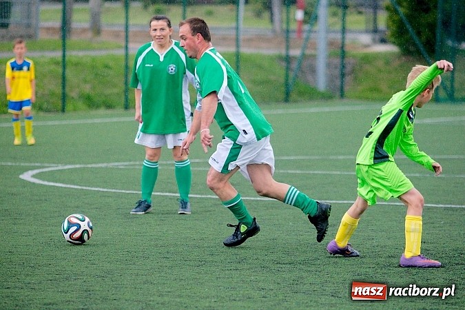 Zdjęcie w galerii na portalu naszraciborz.pl: Podsumowanie sezonu w Tworkowie. Orliki i trampkarze lepsi od rodziców wiadomości z regionu