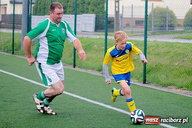 Zdjęcie w galerii na portalu naszraciborz.pl: Podsumowanie sezonu w Tworkowie. Orliki i trampkarze lepsi od rodziców wiadomości z regionu