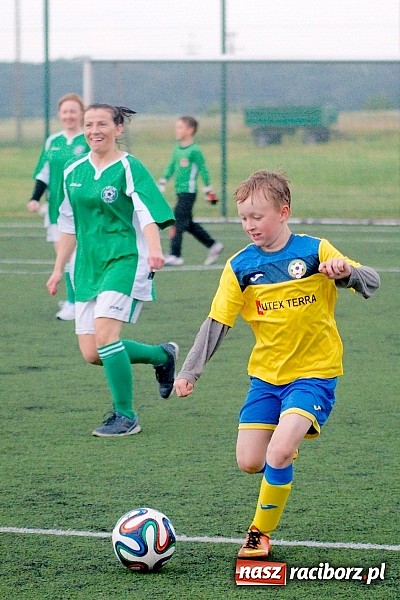 Zdjęcie w galerii na portalu naszraciborz.pl: Podsumowanie sezonu w Tworkowie. Orliki i trampkarze lepsi od rodziców wiadomości z regionu