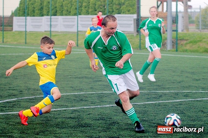Zdjęcie w galerii na portalu naszraciborz.pl: Podsumowanie sezonu w Tworkowie. Orliki i trampkarze lepsi od rodziców wiadomości z regionu