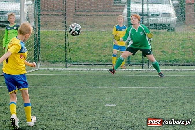 Zdjęcie w galerii na portalu naszraciborz.pl: Podsumowanie sezonu w Tworkowie. Orliki i trampkarze lepsi od rodziców wiadomości z regionu