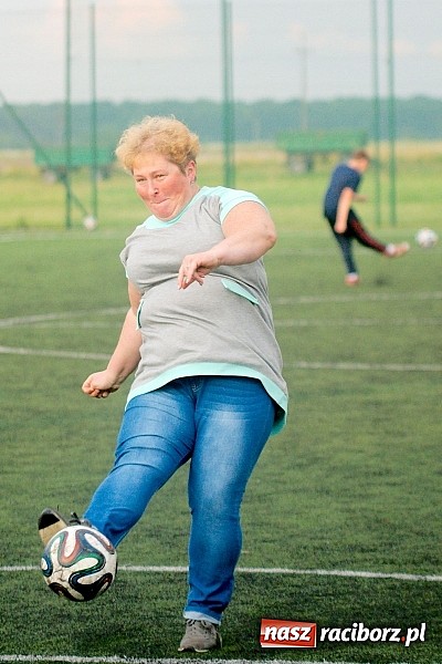 Zdjęcie w galerii na portalu naszraciborz.pl: Podsumowanie sezonu w Tworkowie. Orliki i trampkarze lepsi od rodziców wiadomości z regionu