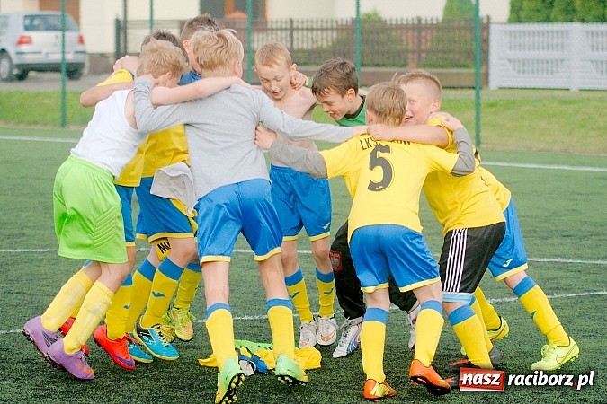Zdjęcie w galerii na portalu naszraciborz.pl: Podsumowanie sezonu w Tworkowie. Orliki i trampkarze lepsi od rodziców wiadomości z regionu