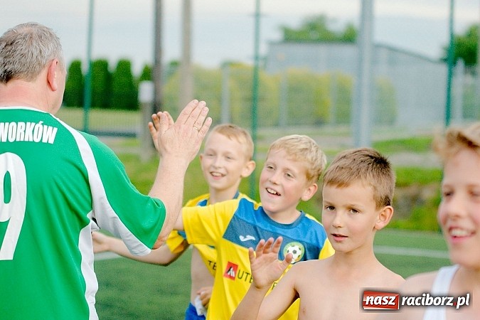Zdjęcie w galerii na portalu naszraciborz.pl: Podsumowanie sezonu w Tworkowie. Orliki i trampkarze lepsi od rodziców wiadomości z regionu