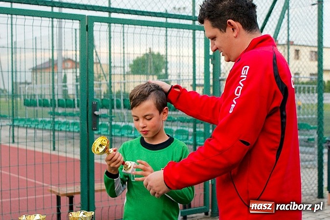 Zdjęcie w galerii na portalu naszraciborz.pl: Podsumowanie sezonu w Tworkowie. Orliki i trampkarze lepsi od rodziców wiadomości z regionu