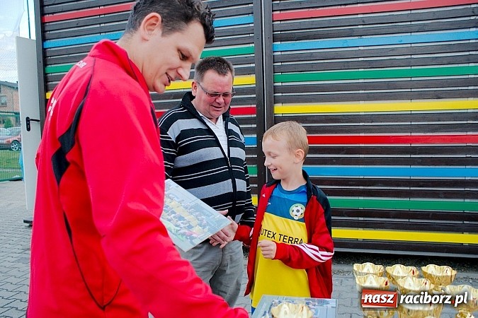 Zdjęcie w galerii na portalu naszraciborz.pl: Podsumowanie sezonu w Tworkowie. Orliki i trampkarze lepsi od rodziców wiadomości z regionu