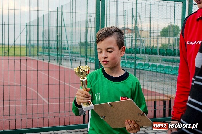 Zdjęcie w galerii na portalu naszraciborz.pl: Podsumowanie sezonu w Tworkowie. Orliki i trampkarze lepsi od rodziców wiadomości z regionu
