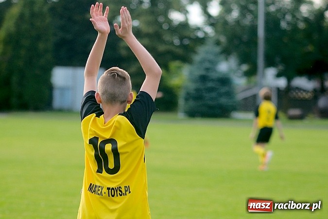 Zdjęcie w galerii na portalu naszraciborz.pl: Podsumowanie sezonu w Tworkowie. Orliki i trampkarze lepsi od rodziców wiadomości z regionu