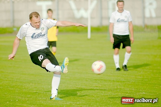 Zdjęcie w galerii na portalu naszraciborz.pl: Podsumowanie sezonu w Tworkowie. Orliki i trampkarze lepsi od rodziców wiadomości z regionu