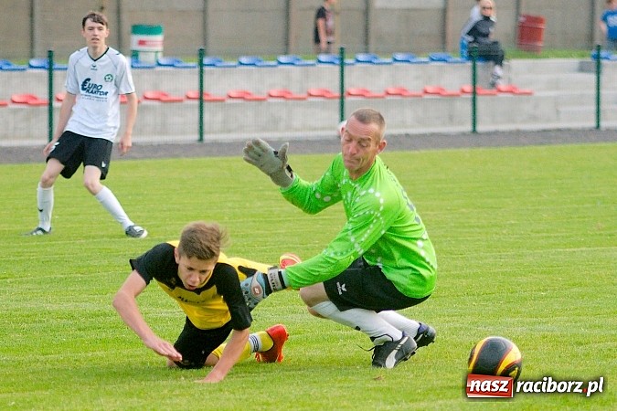 Zdjęcie w galerii na portalu naszraciborz.pl: Podsumowanie sezonu w Tworkowie. Orliki i trampkarze lepsi od rodziców wiadomości z regionu