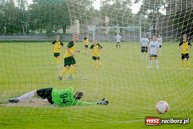 Zdjęcie w galerii na portalu naszraciborz.pl: Podsumowanie sezonu w Tworkowie. Orliki i trampkarze lepsi od rodziców wiadomości z regionu