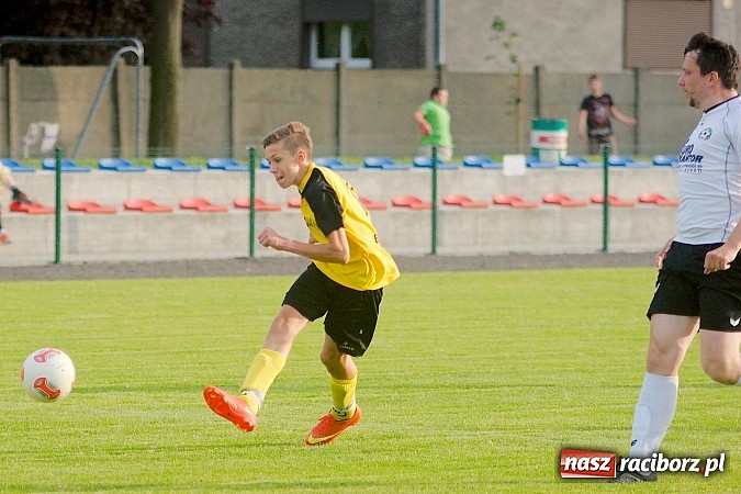 Zdjęcie w galerii na portalu naszraciborz.pl: Podsumowanie sezonu w Tworkowie. Orliki i trampkarze lepsi od rodziców wiadomości z regionu