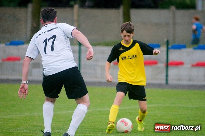 Zdjęcie w galerii na portalu naszraciborz.pl: Podsumowanie sezonu w Tworkowie. Orliki i trampkarze lepsi od rodziców wiadomości z regionu