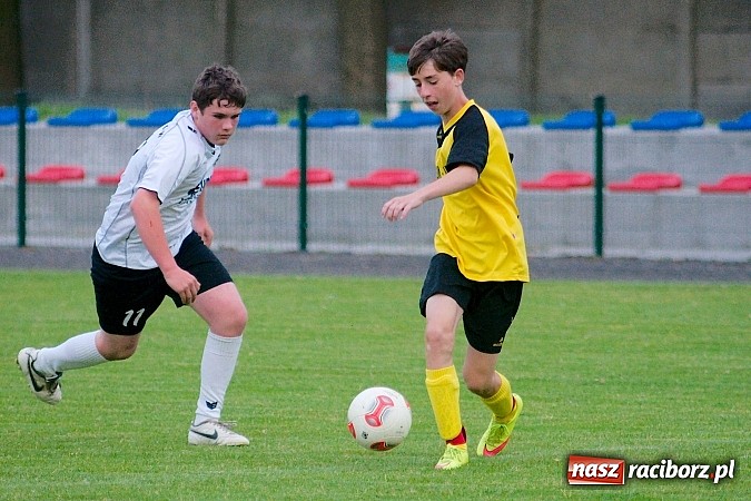 Zdjęcie w galerii na portalu naszraciborz.pl: Podsumowanie sezonu w Tworkowie. Orliki i trampkarze lepsi od rodziców wiadomości z regionu