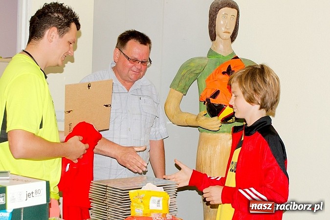 Zdjęcie w galerii na portalu naszraciborz.pl: Podsumowanie sezonu w Tworkowie. Orliki i trampkarze lepsi od rodziców wiadomości z regionu