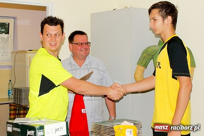 Zdjęcie w galerii na portalu naszraciborz.pl: Podsumowanie sezonu w Tworkowie. Orliki i trampkarze lepsi od rodziców wiadomości z regionu