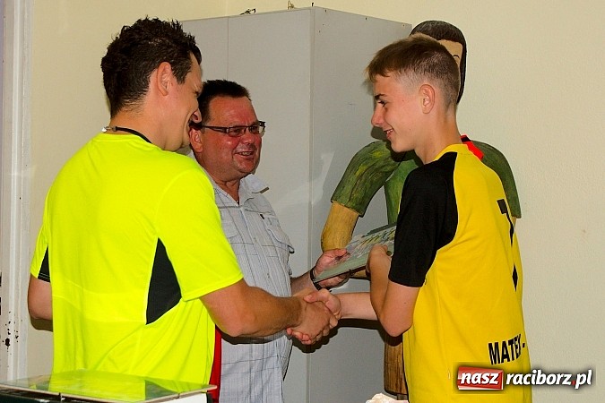 Zdjęcie w galerii na portalu naszraciborz.pl: Podsumowanie sezonu w Tworkowie. Orliki i trampkarze lepsi od rodziców wiadomości z regionu