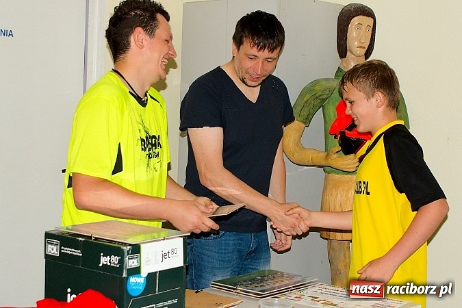 Zdjęcie w galerii na portalu naszraciborz.pl: Podsumowanie sezonu w Tworkowie. Orliki i trampkarze lepsi od rodziców wiadomości z regionu