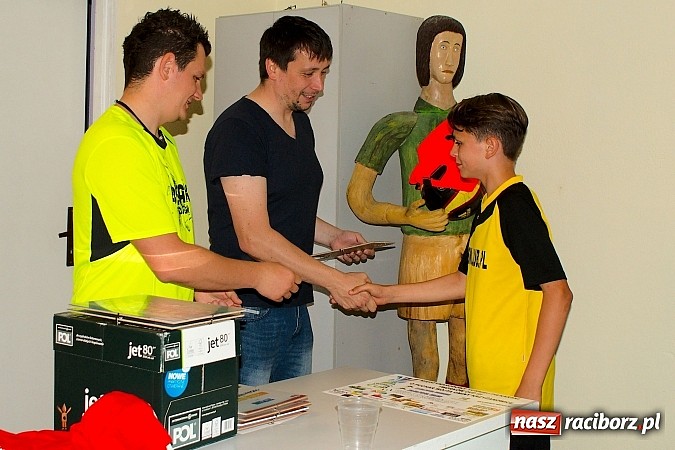 Zdjęcie w galerii na portalu naszraciborz.pl: Podsumowanie sezonu w Tworkowie. Orliki i trampkarze lepsi od rodziców wiadomości z regionu