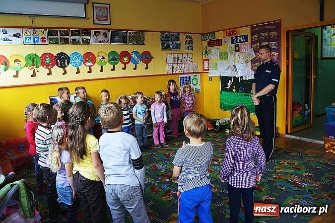 Zdjęcie w galerii na portalu naszraciborz.pl: O bezpieczeństwie z przedszkolakami w Budziskach wiadomości z regionu