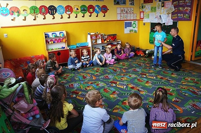 Zdjęcie w galerii na portalu naszraciborz.pl: O bezpieczeństwie z przedszkolakami w Budziskach wiadomości z regionu