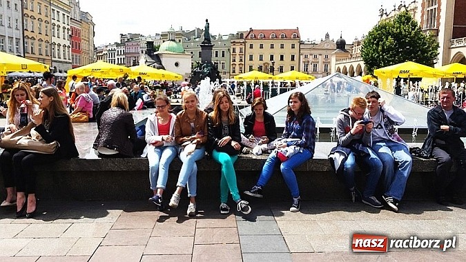 Zdjęcie w galerii na portalu naszraciborz.pl: Czarny Teatr na spektaklu w Krakowie  wiadomości z regionu