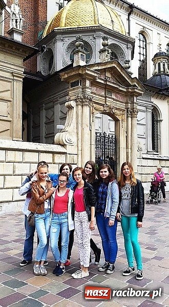 Zdjęcie w galerii na portalu naszraciborz.pl: Czarny Teatr na spektaklu w Krakowie  wiadomości z regionu