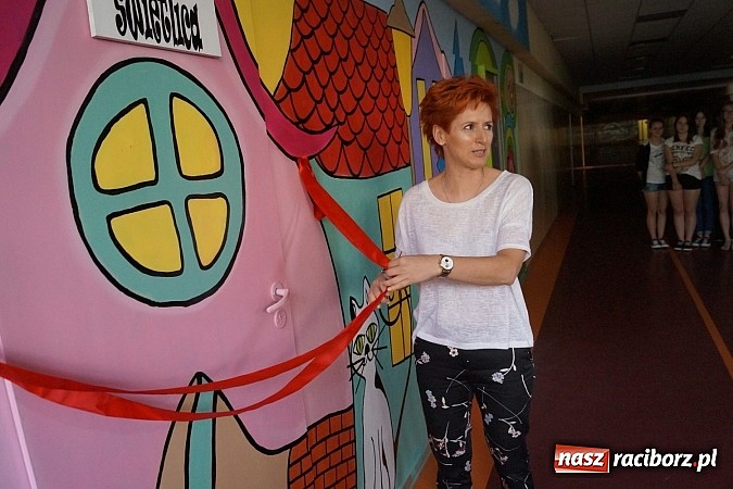 Zdjęcie w galerii na portalu naszraciborz.pl: Mural z myślą o 6-latkach powstał w szkole w Nędzy  wiadomości z regionu