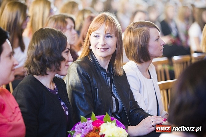 Zdjęcie w galerii na portalu naszraciborz.pl: Zakończenie roku szkolnego w Ekonomiku wiadomości z regionu