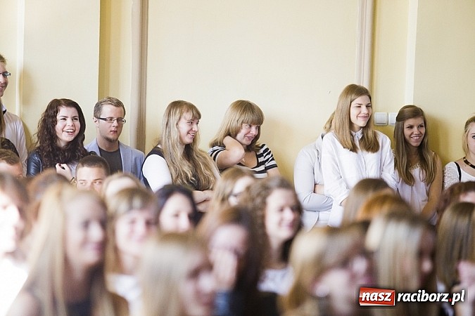 Zdjęcie w galerii na portalu naszraciborz.pl: Zakończenie roku szkolnego w Ekonomiku wiadomości z regionu