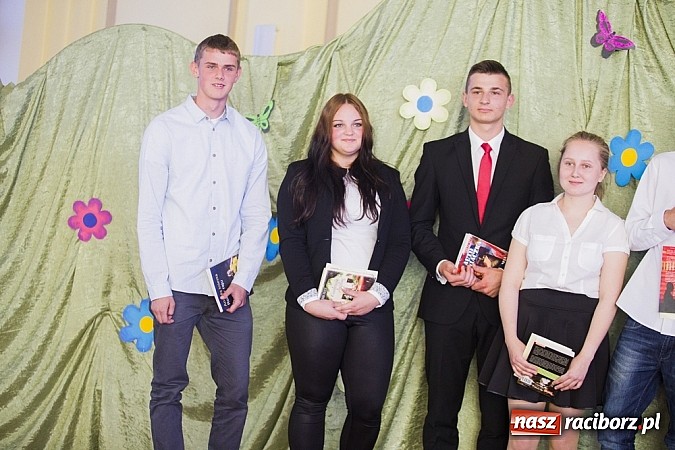 Zdjęcie w galerii na portalu naszraciborz.pl: Zakończenie roku szkolnego w Ekonomiku wiadomości z regionu