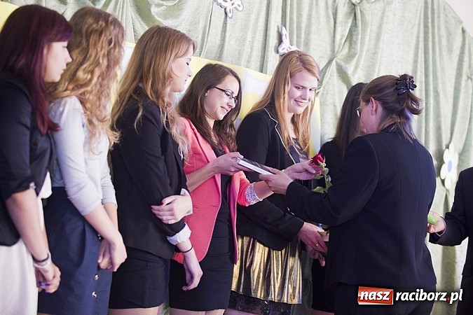 Zdjęcie w galerii na portalu naszraciborz.pl: Zakończenie roku szkolnego w Ekonomiku wiadomości z regionu