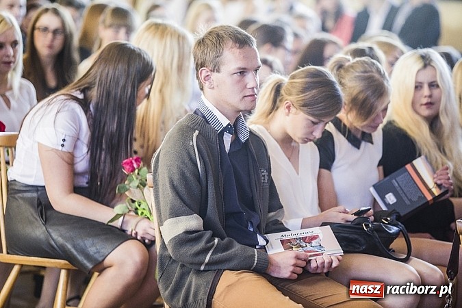 Zdjęcie w galerii na portalu naszraciborz.pl: Zakończenie roku szkolnego w Ekonomiku wiadomości z regionu