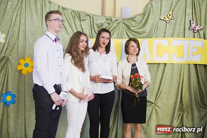 Zdjęcie w galerii na portalu naszraciborz.pl: Zakończenie roku szkolnego w Ekonomiku wiadomości z regionu
