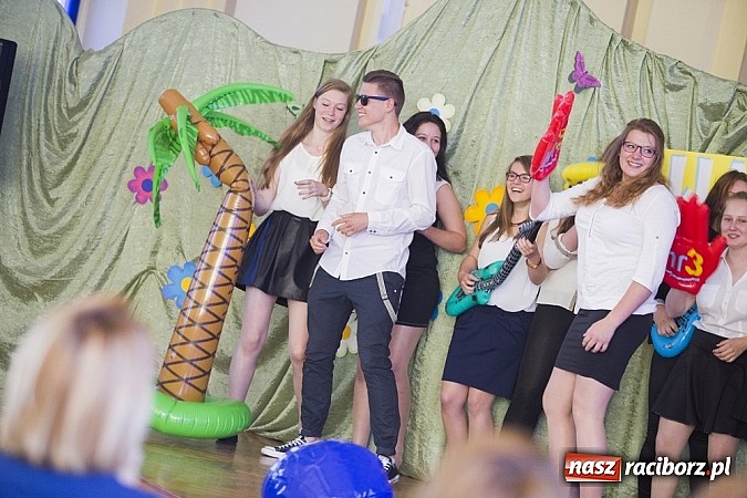 Zdjęcie w galerii na portalu naszraciborz.pl: Zakończenie roku szkolnego w Ekonomiku wiadomości z regionu