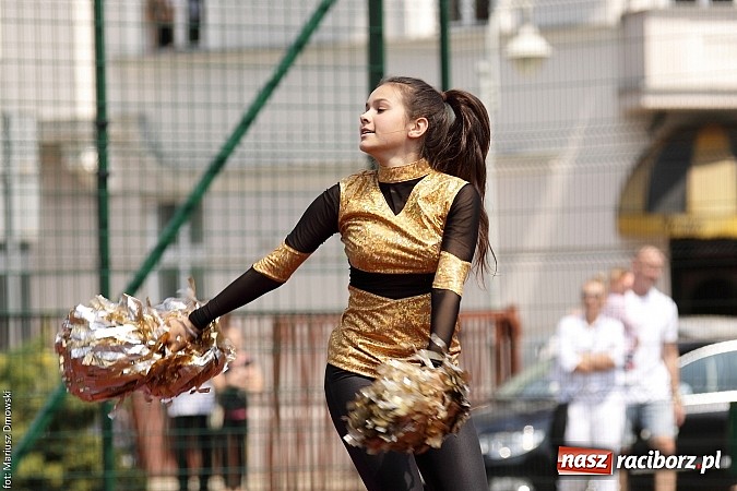 Zdjęcie w galerii na portalu naszraciborz.pl: Uroczyste zakończenie roku szkolnego w SP 4 - nagrodzono finalistów i laureatów Przedmiotowych Konkursów Wojewódzkich wiadomości z regionu