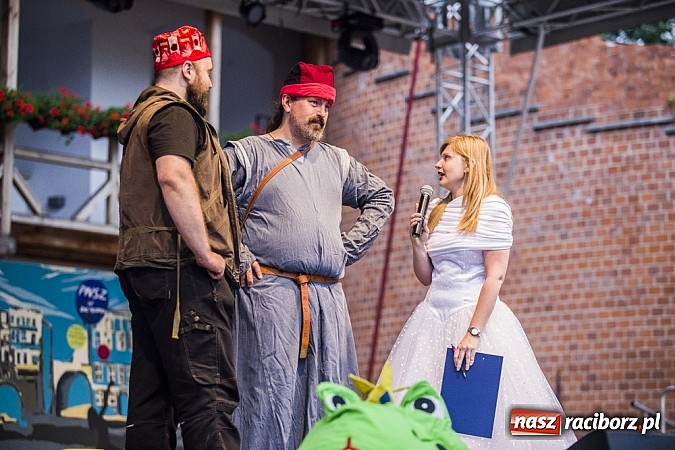 Zdjęcie w galerii na portalu naszraciborz.pl: Powitanie wakacji na zamku, czyli IV Zamkowa Noc z Duchami  wiadomości z regionu