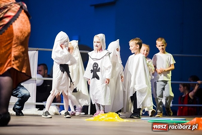 Zdjęcie w galerii na portalu naszraciborz.pl: Powitanie wakacji na zamku, czyli IV Zamkowa Noc z Duchami  wiadomości z regionu