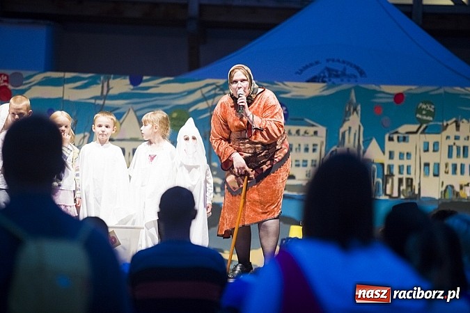 Zdjęcie w galerii na portalu naszraciborz.pl: Powitanie wakacji na zamku, czyli IV Zamkowa Noc z Duchami  wiadomości z regionu