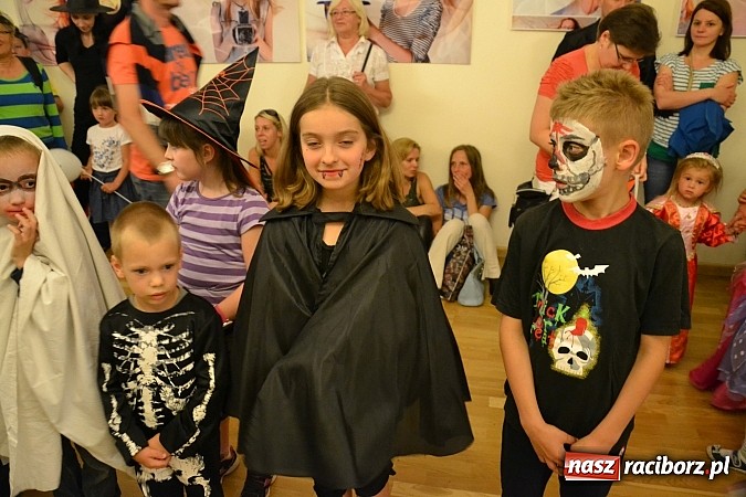 Zdjęcie w galerii na portalu naszraciborz.pl: Powitanie wakacji na zamku, czyli IV Zamkowa Noc z Duchami  wiadomości z regionu