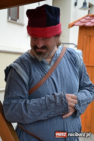 Zdjęcie w galerii na portalu naszraciborz.pl: Powitanie wakacji na zamku, czyli IV Zamkowa Noc z Duchami  wiadomości z regionu