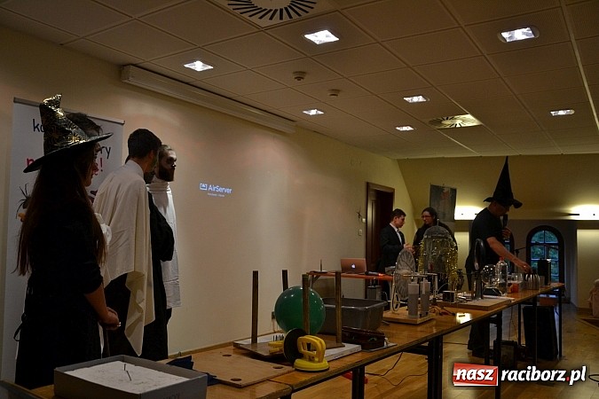 Zdjęcie w galerii na portalu naszraciborz.pl: Powitanie wakacji na zamku, czyli IV Zamkowa Noc z Duchami  wiadomości z regionu