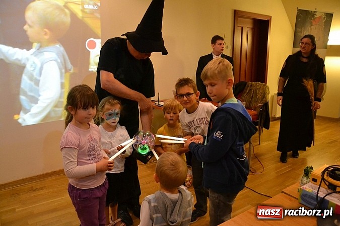 Zdjęcie w galerii na portalu naszraciborz.pl: Powitanie wakacji na zamku, czyli IV Zamkowa Noc z Duchami  wiadomości z regionu