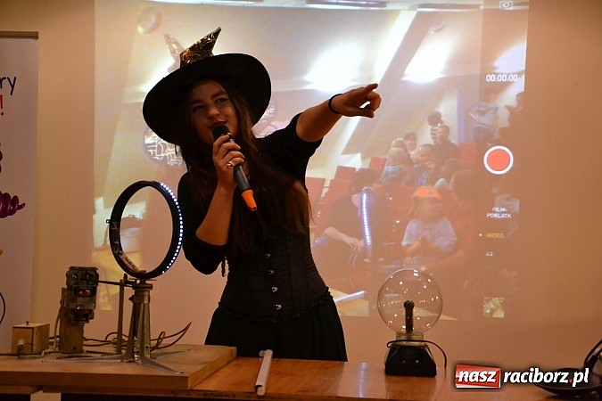 Zdjęcie w galerii na portalu naszraciborz.pl: Powitanie wakacji na zamku, czyli IV Zamkowa Noc z Duchami  wiadomości z regionu